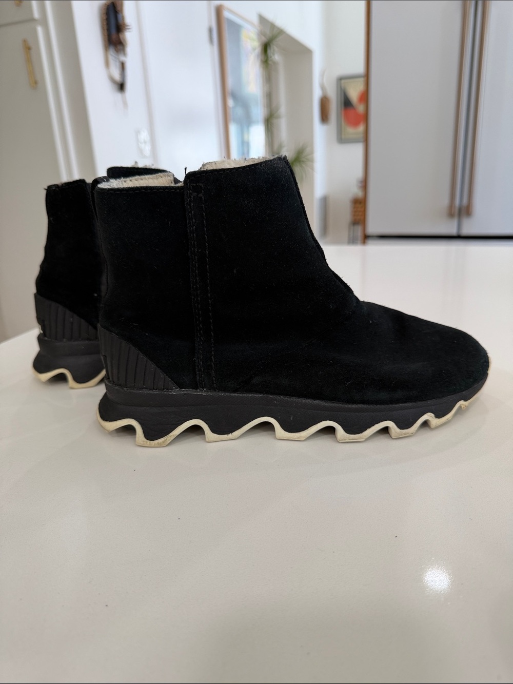 Sorel Black Suede Ankle Booties with Sculpted Wave Sole Women’s 6.5